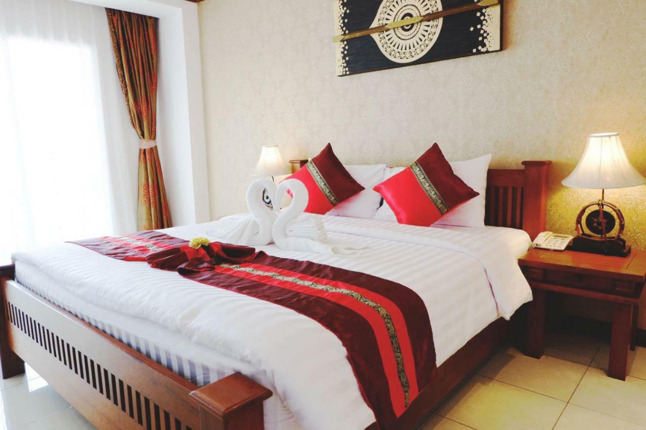 Aiyaree Place Hotel Sha Plus Pantai Jomtien Luaran gambar
