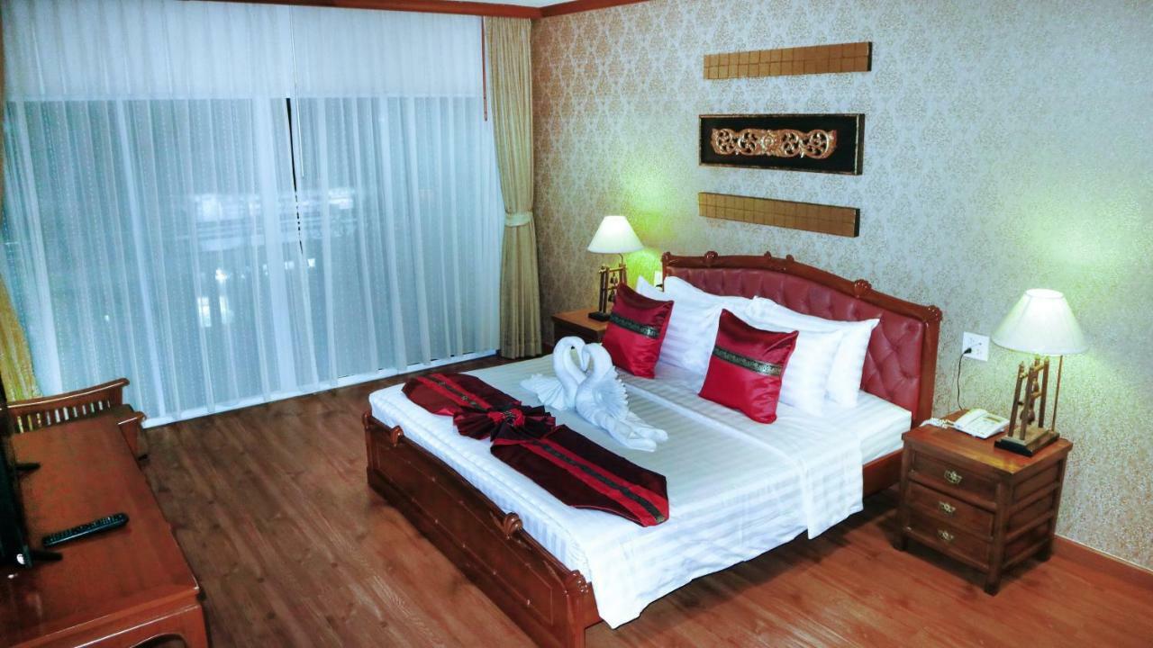 Aiyaree Place Hotel Sha Plus Pantai Jomtien Luaran gambar